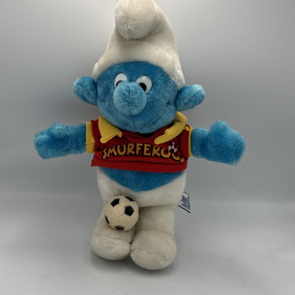 Vintage 1982 Smurf Soccer Player Plush Smurferoos Peyo Wallace Berrie 1980s Toy